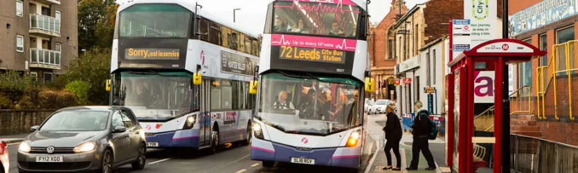 Leeds street with buses 057